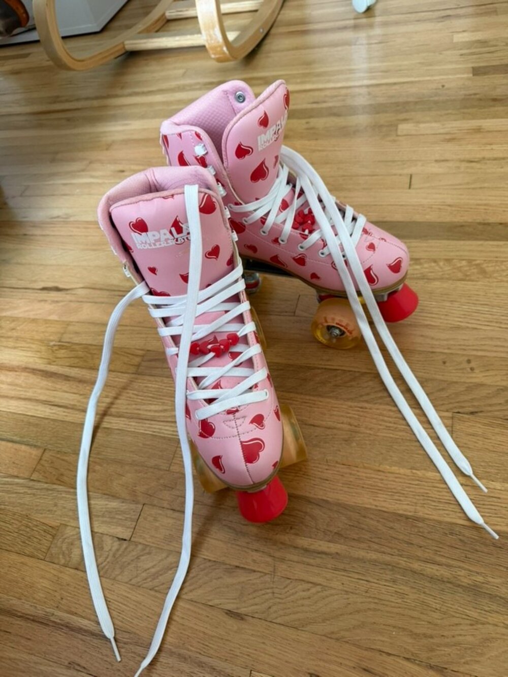 nwot - tame impala pink red heart roller skates - size 7